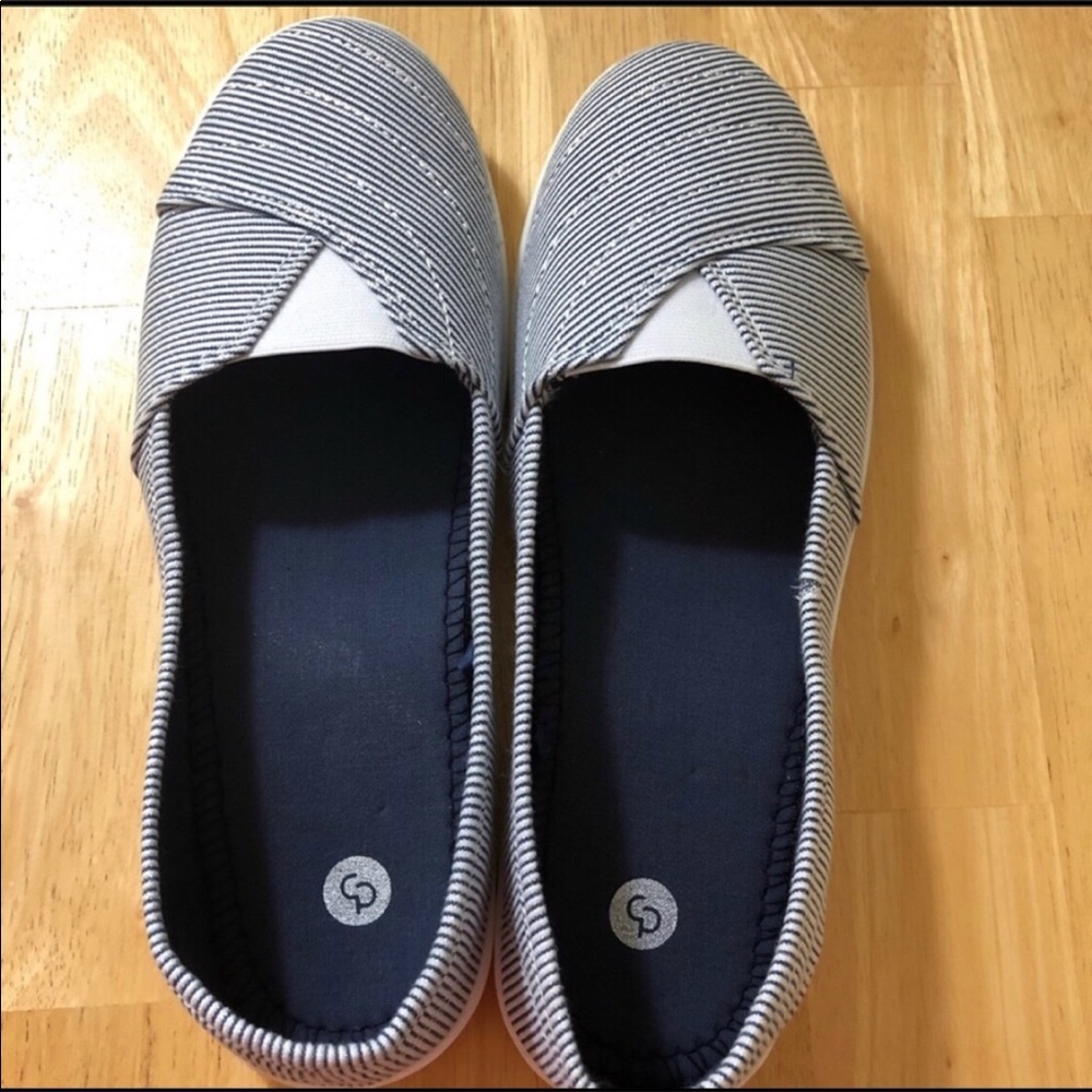 🌼Shoe Sale🌼 Blue White Strip Loafer on Sale